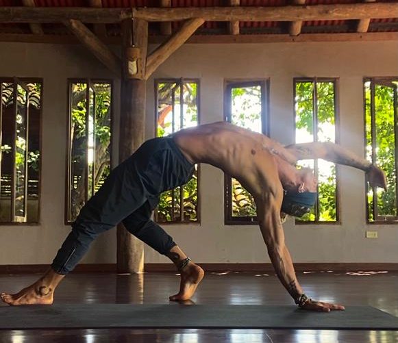 International Yoga Day 2021: शरीर को मजबूत और लचीला बनाता है भूनमनासन (Earth  Pose), जानें इसके अन्‍य फायदे | know all about bhunamanasana or earth pose  in hindi | OnlyMyHealth