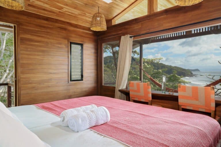 7-Middle_Tortuga_Bedroom_CC
